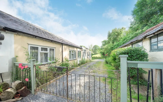 1 Penrhynbach