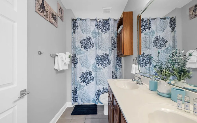 Magnolia Pointe Three-bedroom Apartment 305-4820