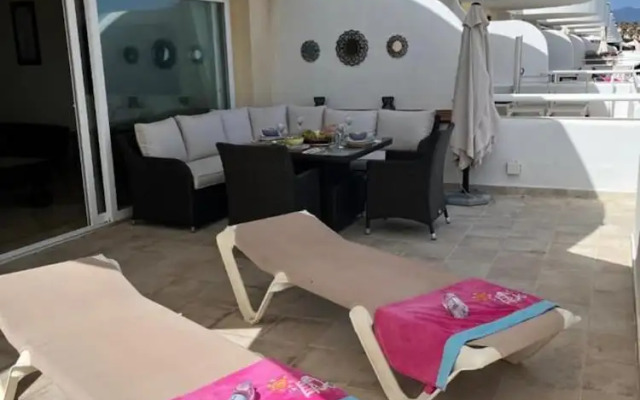 Spacious Stunning Views 2-bed Apartment, Estepona