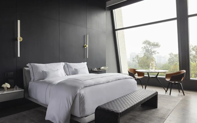 Alexander, Member of The Leading Hotels of the World