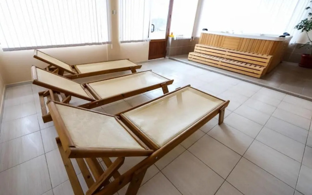 Sharkov Family Hotel