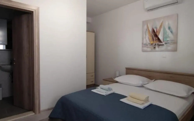 Studio apartman Ana