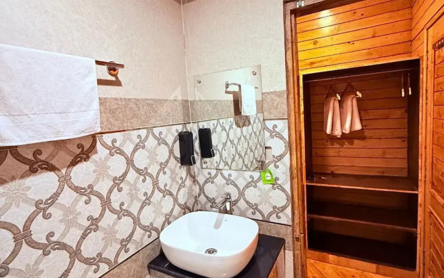 EDM Hostel