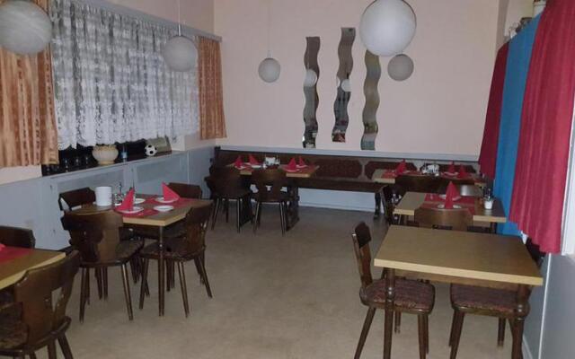 Kansakar Hotel