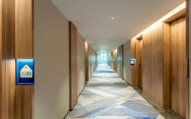 Holiday Inn Express Luoyang Longmen, an IHG hotel