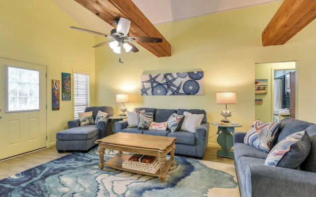 Private Dock & Kayaks: Coastal Gem in Galveston