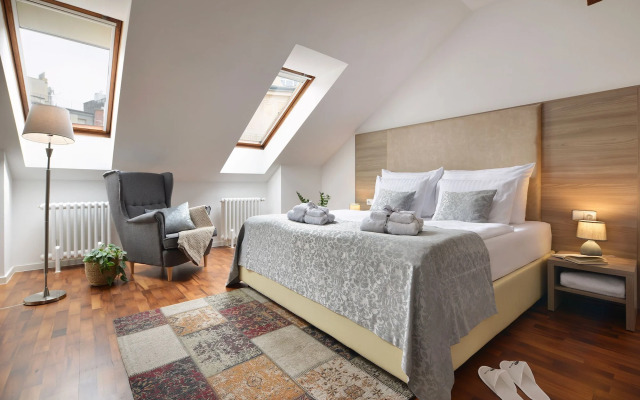 Old Town Residence by Little King