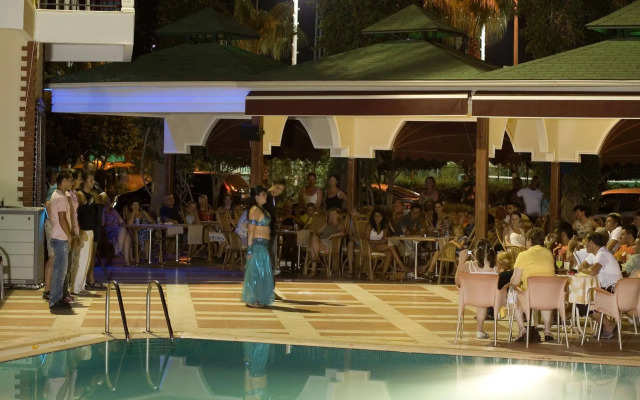 Riviera Hotel & Spa