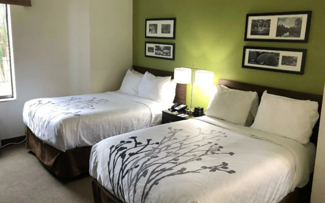 Days Inn by Wyndham McDonough