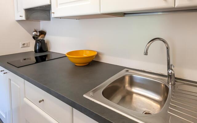 Lucienne in Alghero With 1 Bedrooms and 1 Bathrooms