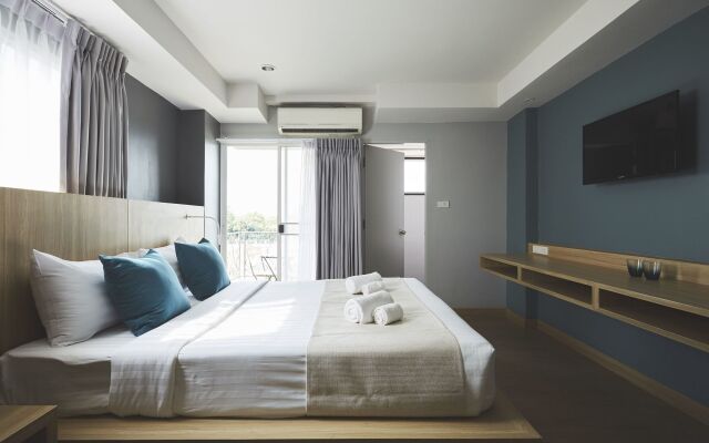Theorie Hotel Sukhumvit 107 by SLH