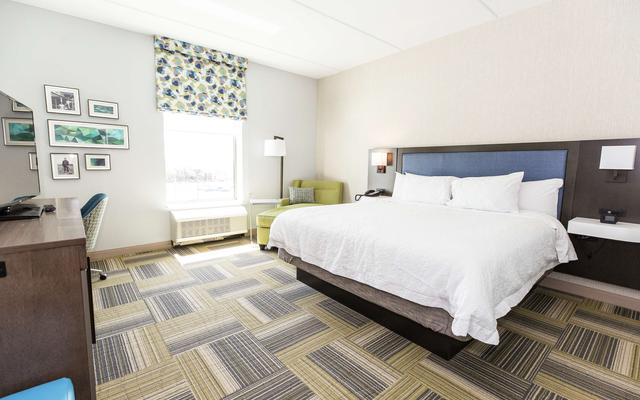 Hampton Inn & Suites Syracuse North Airport Area