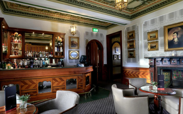 Macdonald Kilhey Court