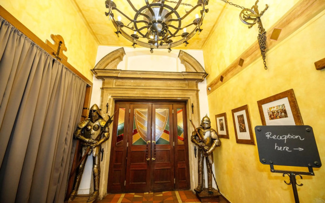 Pytloun Old Armoury Hotel Prague