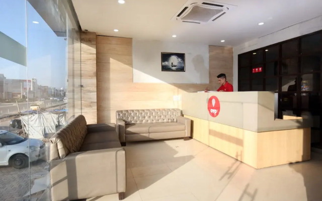 Starlet Prime by OYO Rooms