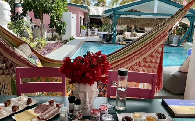 THUISHAVEN adults-only boutique resort