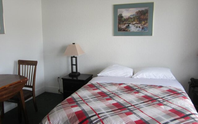 Hideaway Inn