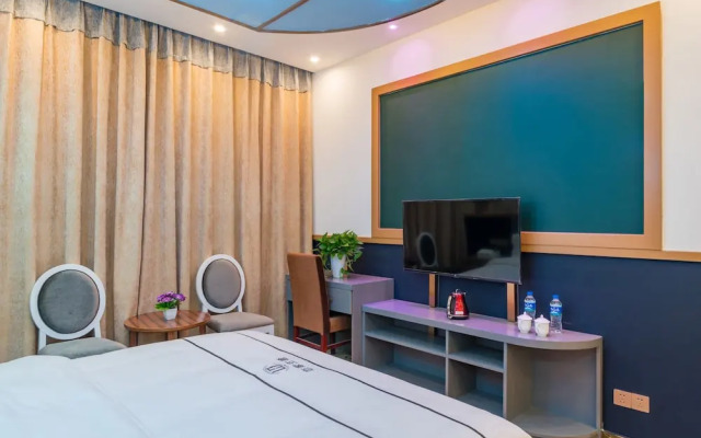 Love Home Theme Hotel Kunming Airport