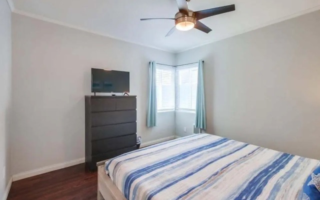 Manhattan Shores 1C