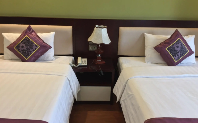 Golden Lotus Halong Hotel