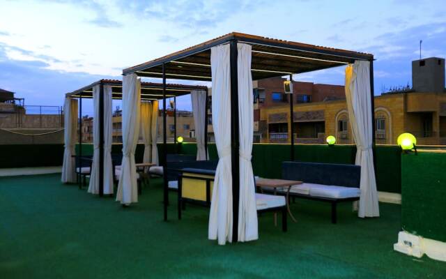 Fabulous View Pyramids Inn