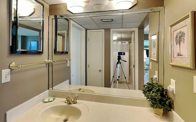 Edgewater Tower II #803