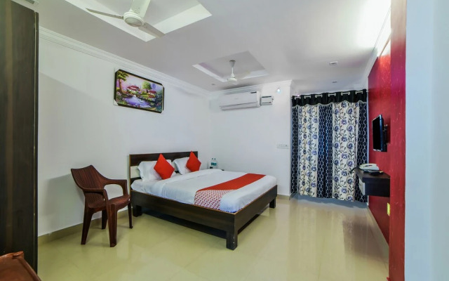 Oyo 18407 Noble Lodge