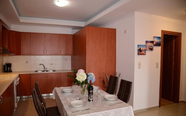 Spotless Apt in the Heart of Sisi