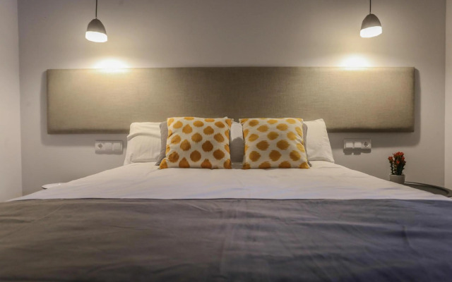 TRIA NOMINA Apartamentos Turísticos