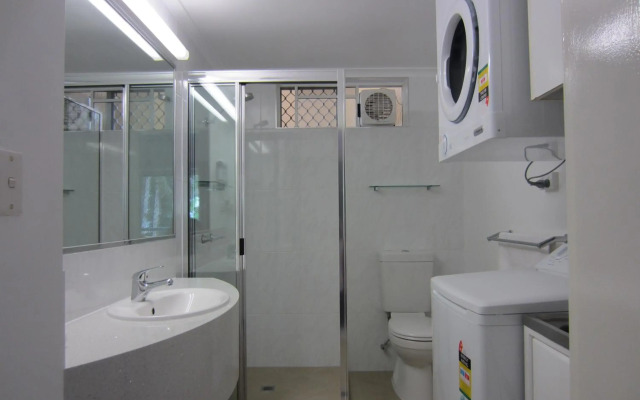 Tradewinds McLeod Holiday Apartments