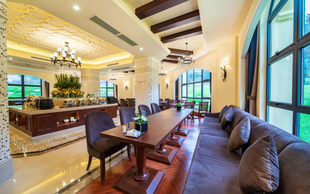Howard Johnson by Wyndham Yaan Forest Resort – Lobby – Ya'an