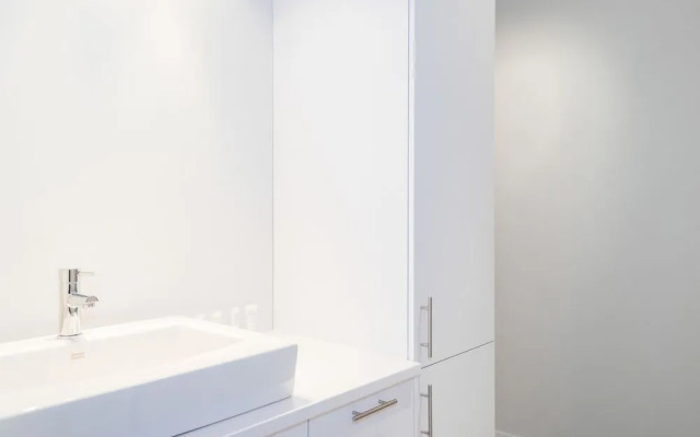 Lovely 2BR in The Village by Sonder