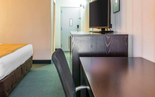 Quality Inn & Suites Escanaba North