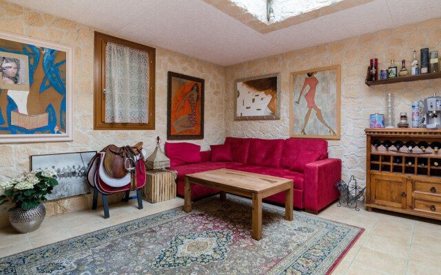 Scenic Villa in Castelnuovo di Porto Near Rocco Colonna