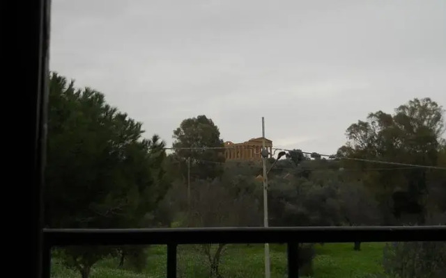 Difrontealtempio
