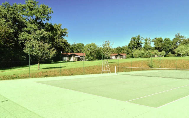 Luxury Villa With Heated Pool and Tennis Court