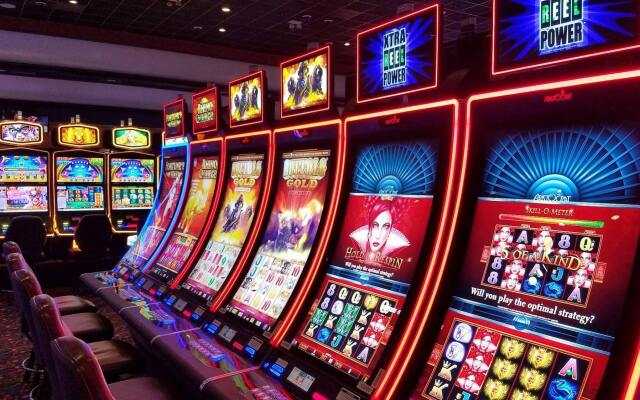 Ho-Chunk Casino Hotel - Wisconsin Dells