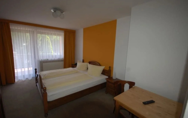Schaefer - Guest House
