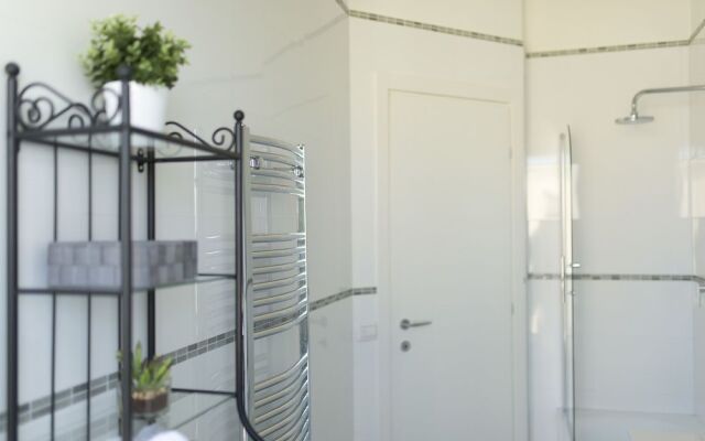 A Due Passi Dai Sassi