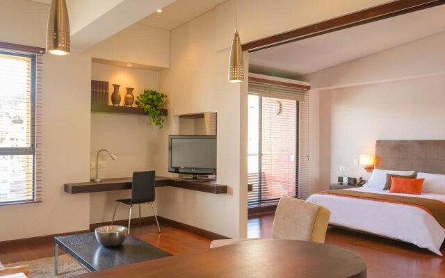 Nico ApartaSuites