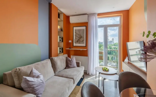 Playful Bright 1BR Near The Faculty of Law