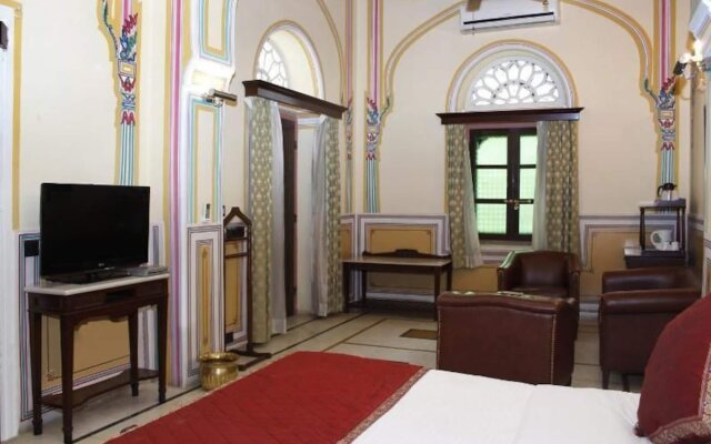 Hotel Narayan Niwas Palace