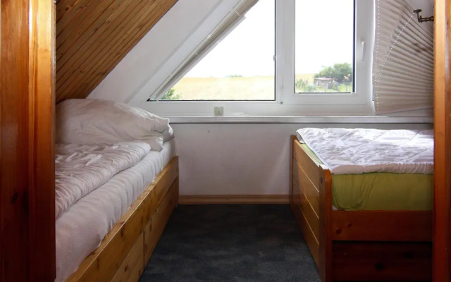 Holiday House, Barth