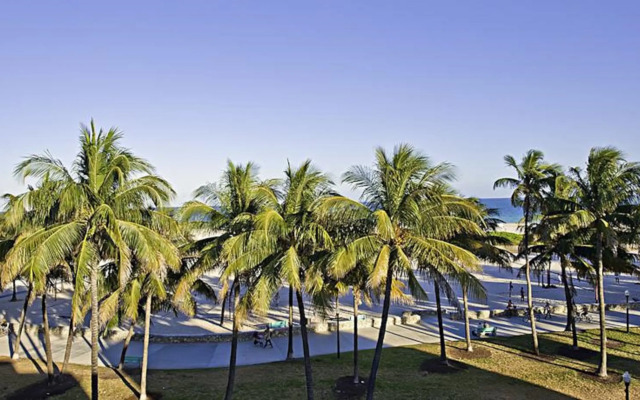 The Colony Hotel