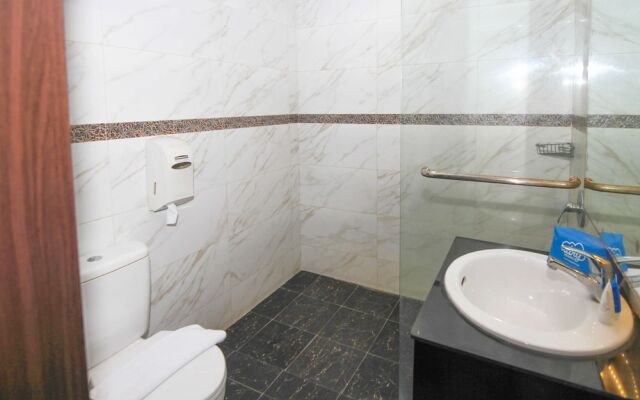 巴厘岛登巴萨艾里萨努尔新路伍拉赖402号酒店(Airy Sanur Bypass Ngurah Rai 402 Bali)