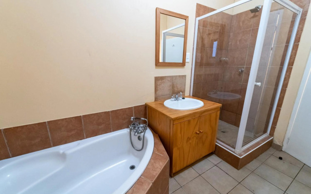 Gooderson Bushlands Game Lodge
