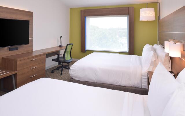 Holiday Inn Express & Suites Omaha - 120th and Maple by IHG