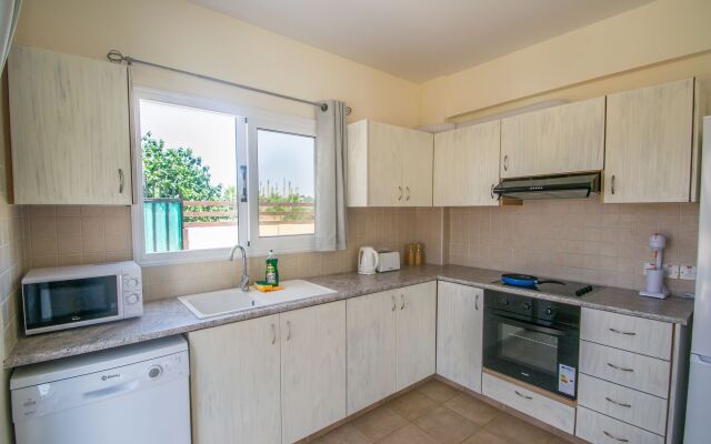 Ayia Thekla 3 Bedroom Villa 33