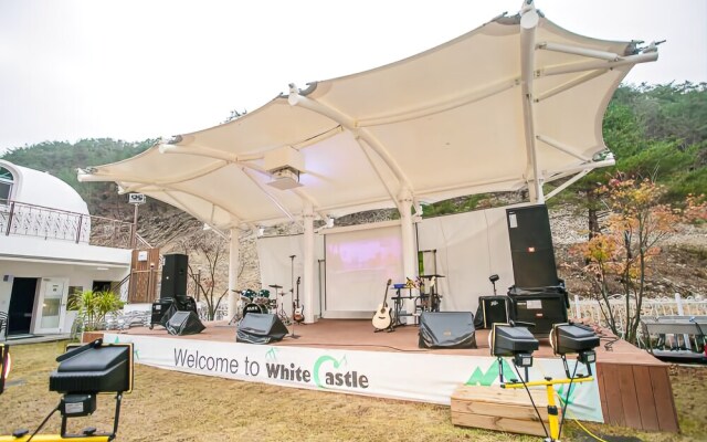 Geumsan Forest White Castle Pension