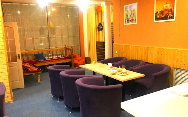 Apelsin Hostel Almaty
